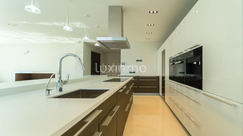 Foto 093d3a59-69ef-4b00-ade7-3e698f272384. Chalet con riscaldamento piscina in Mascarat Altea