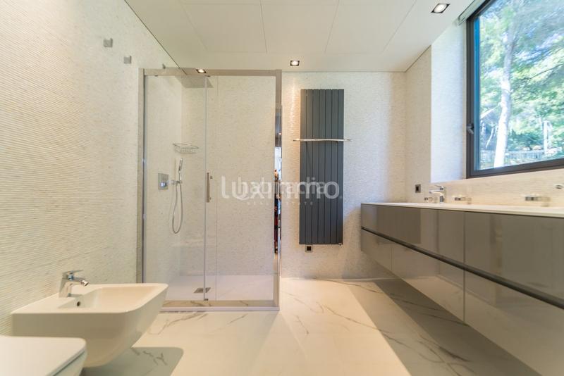 Foto e9d82c94-c5b3-4e6c-a38d-778e888fbf15. Chalet con riscaldamento piscina in Mascarat Altea