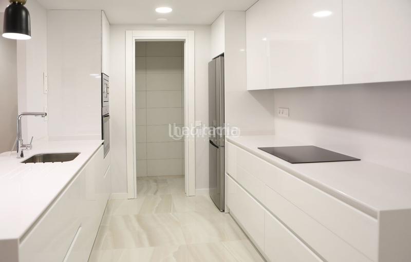 Foto c3af5c30-89bb-4df4-a790-604cbeec39ff. Piso s nuevos junto a la playa en Playa Poniente Benidorm