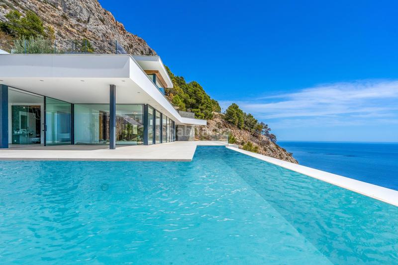 Foto 5e50f1f3-7f80-4a88-9f20-d6fa62be3015. Chalet with heating parking pool in Altea hills Altea