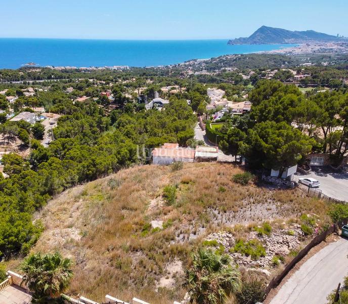 Foto 336182ce-9c3d-4aa0-adc5-5c3564a5f2ae. Terreno residencial gran parcela plana con vistas al mar en Altea