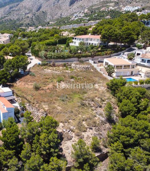 Foto 3b168cb9-cfd8-47a7-a077-2d4c4640c57b. Terreno residencial gran parcela plana con vistas al mar en Altea