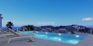 Chalet à Cumbre del Sol. Moderna villa con vistas al mar en cumbre del sol