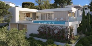 Xalet a Cumbre del Sol. Moderna villa con vistas al mar en cumbre del sol