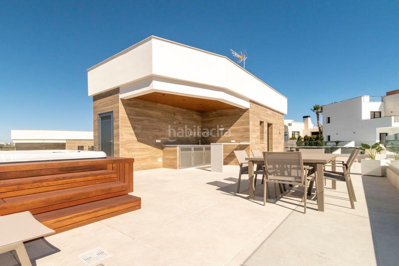Foto b5fd5507-5e63-4efe-976c-a492e11a699d. Chalet con riscaldamento piscina in Campoamor Orihuela