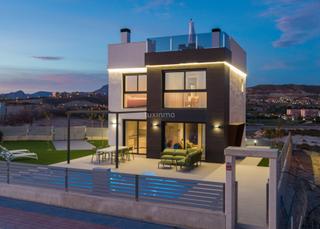 Xalet a Bonalba-Cotoveta. Villas de nueva construcción con piscina privada y jardín en mut