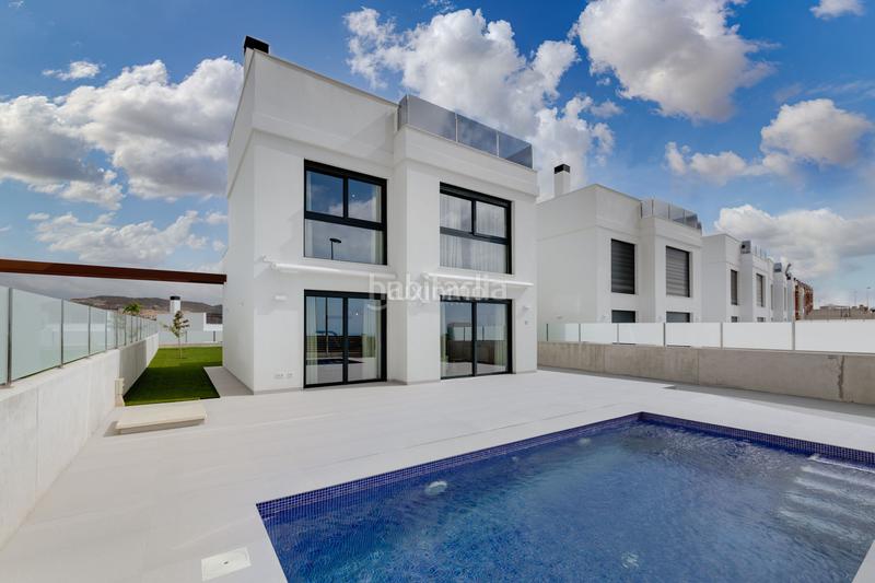 Foto f2a641e6-4865-4ce5-ad81-04ab12e390b3. Xalet amb piscina a Bonalba-Cotoveta Mutxamel