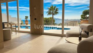 Maison jumelée à Altea Hills. Casa adosada con reforma de diseño y vistas al mar en altea hill