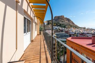 Attique à Barrio del Centro. Impresionante ático en el centro de alicante