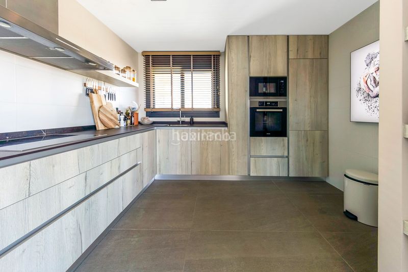 Foto b11cba26-48ac-4320-b2bb-2e72b02853d8. Penthouse with heating parking pool in Puerto Deportivo Guardamar del Segura