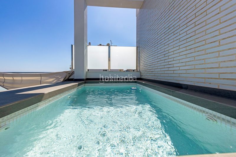 Foto fd4f8767-b9c7-48e9-a4a1-125b338a098c. Penthouse with heating parking pool in Puerto Deportivo Guardamar del Segura