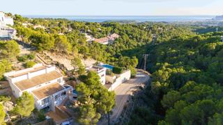 Chalet in Altea la Vella. Chalet con vistas al mar y parque natural en altea la vella
