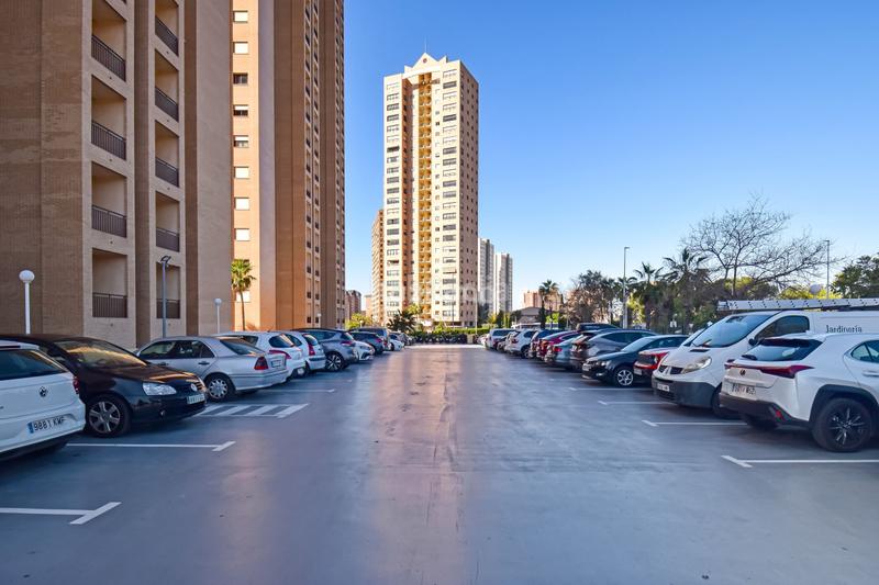 Foto 263a598a-a133-4d51-a278-86810bc454ec. Piso impresionante piso con vistas al mar en playa de poniente en Benidorm
