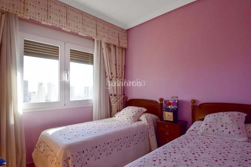 Foto 3776d80d-0609-418c-b019-2d0ab1ffce60. Piso impresionante piso con vistas al mar en playa de poniente en Benidorm