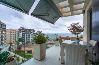 Pis a Manzanera-Tosal. Impresionante apartamento de 3 dormitorios con vistas al mar en