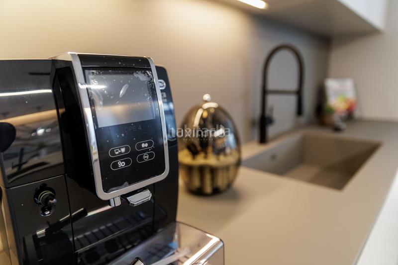 Foto bc99ddfe-42da-4b62-a82c-ec3f58c5ee0c. Casa bifamiliare con riscaldamento piscina in L´Albir Alfàs del Pi (l´)