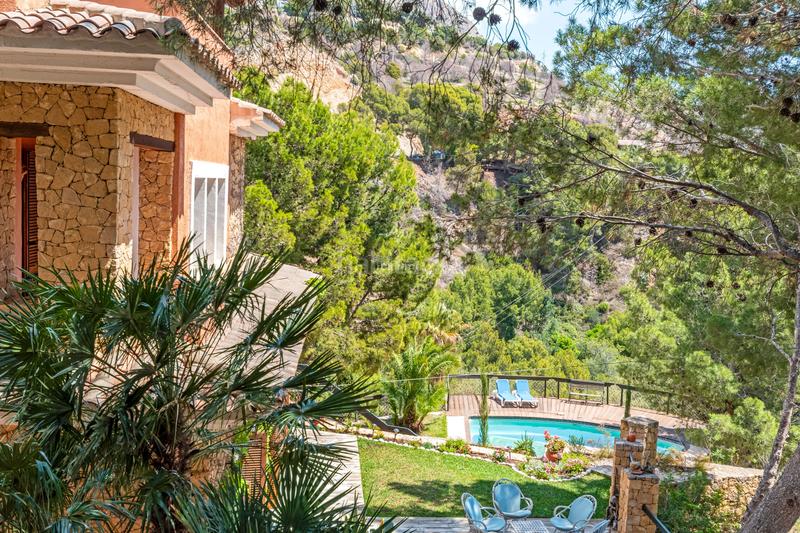 Foto 8c3b99a7-4773-4d57-8473-1466f4c20f8c. Chalet con riscaldamento piscina in Mascarat Altea