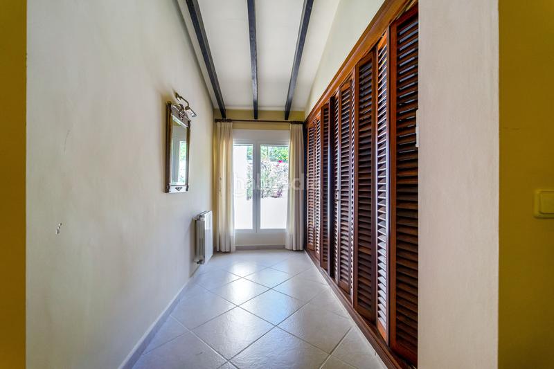 Foto 00915710-ecce-42a8-8a47-33c251a58aa8. Chalet mit heizung parking pool in Altea la vella Altea