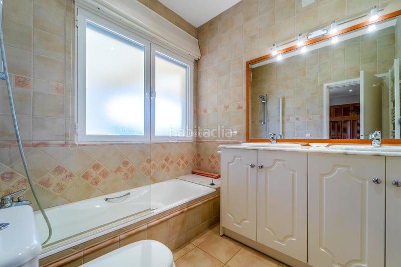 Foto 521126e2-57d0-425c-b202-f5f24709d943. Chalet mit heizung parking pool in Altea la vella Altea