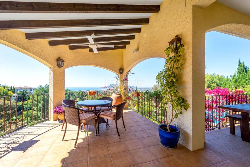 Foto 8e24f18c-c495-47ed-a99f-2851535e4e81. Chalet mit heizung parking pool in Altea la vella Altea