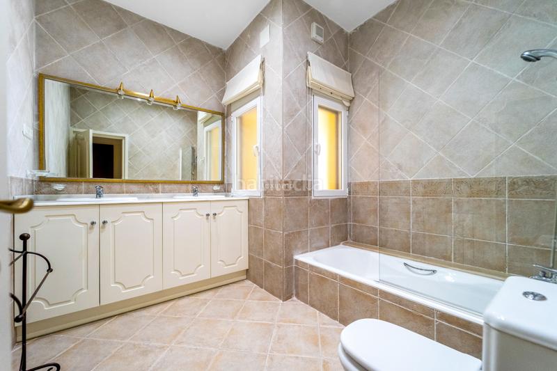 Foto 9a62bb46-6337-4303-acb5-2d8ca2d14a2b. Chalet mit heizung parking pool in Altea la vella Altea