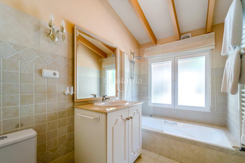 Foto dc46bece-ef51-4951-b26d-fe62de5f6810. Chalet mit heizung parking pool in Altea la vella Altea