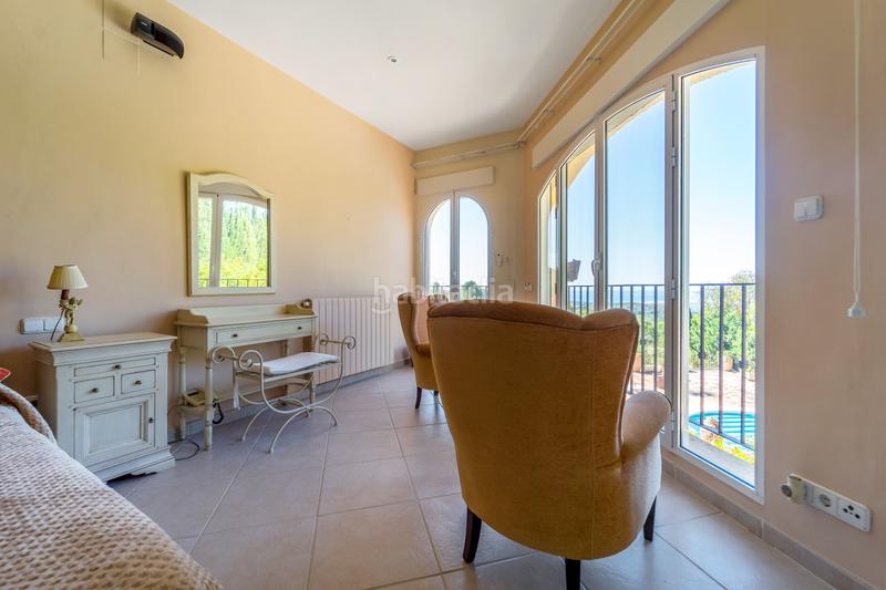 Foto e2d868e7-8654-4347-af4f-157ede5648a1. Chalet mit heizung parking pool in Altea la vella Altea