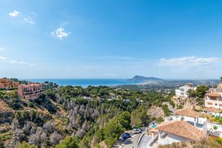 Chalet in Altea la Vella. Impresionante chalet moderno de lujo con vistas al mar