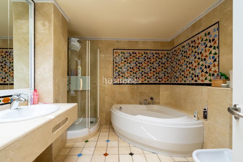 Foto fbf7d216-837d-45e1-8d65-1cb718af51f1. Chalet mit heizung parking pool in Pueblo Español-Coveta Fumá Campello (el)