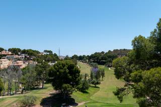 Dúplex en Altea la Vella. Encantador apartamento dentro de campo de golf con vistas en alt