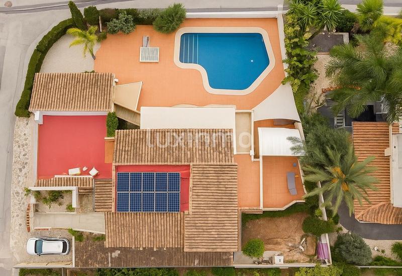 Foto 50408af3-bbeb-4ce5-8f72-14ea3acc492a. Xalet amb calefacció piscina a El Portet-Pla del Mar Moraira