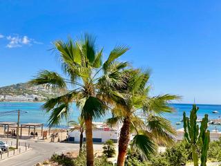 Pis a Marina Botafoc-Talamanca. Piso estilo mediterráneo de 4 dormitorios con vistas al mar en v