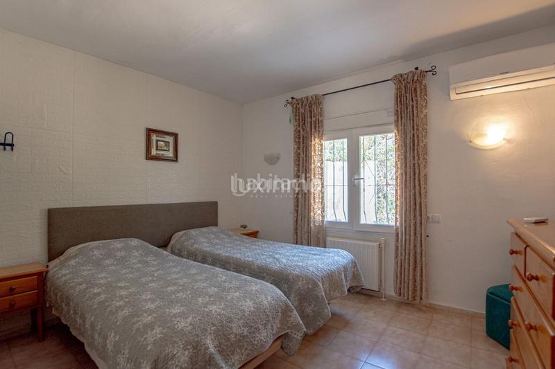 Foto 46d287ea-7437-4952-a7d1-affc8e88c406. Chalet con parcheggio piscina in Maryvilla Calp