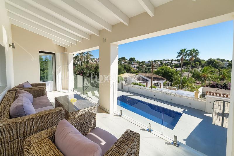 Foto caaf71fb-b6b7-44ab-a3d7-f5a116077248. Chalet villa costa montemar con licencia turística en Benissa