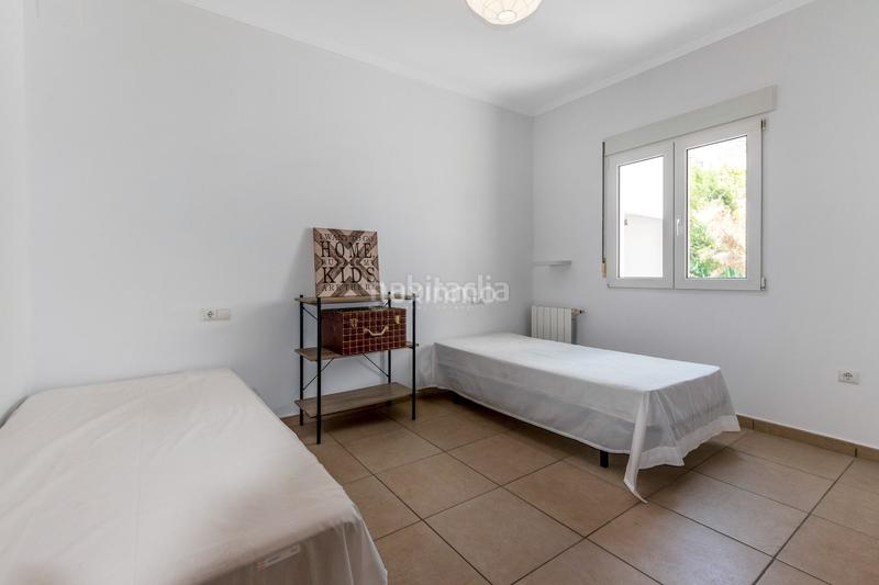Foto a6c28212-e0a8-4a95-a125-63131b69de9d. Chalet mit heizung parking pool in El Montgó Dénia