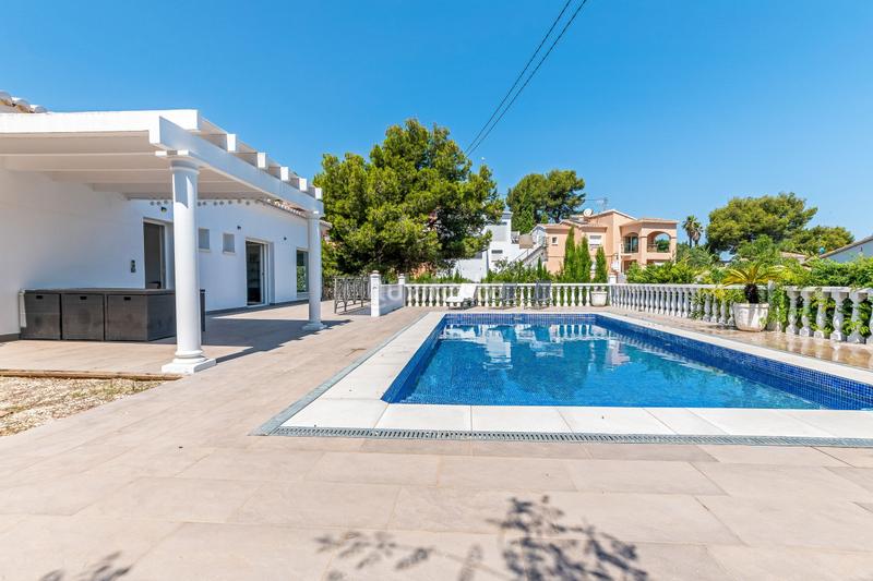 Foto b4d21a1d-3527-40d0-89ba-9caddc5eae6a. Chalet mit heizung parking pool in El Montgó Dénia