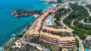 Attique à Mascarat. Impresionante ático con vistas al mar y a la montaña en mascarat