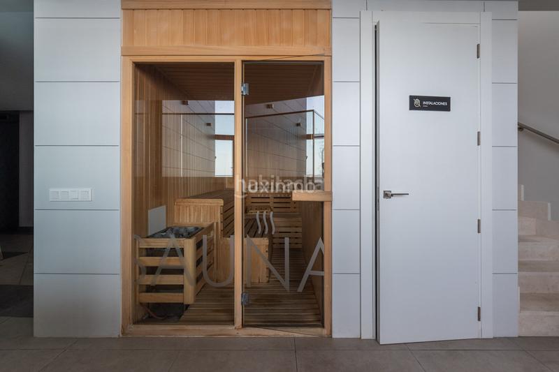 Foto 40310ef1-fefe-46d9-a477-c9e66130992a. Piso apartamento con vistas al mar en venta en Playa Poniente Benidorm