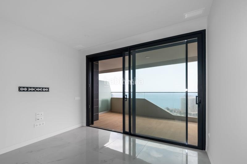 Foto ccfdb8f2-896a-4d42-b157-2edb603512f5. Piso apartamento con vistas al mar en venta en Playa Poniente Benidorm