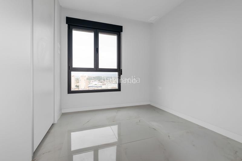 Foto df52eb5c-06d8-4c70-b9aa-c5f9b88a9e89. Piso apartamento con vistas al mar en venta en Playa Poniente Benidorm