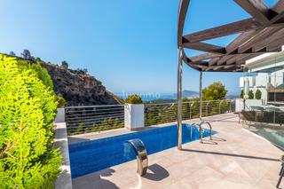 Chalet à Altea la Vella. Villa com vistas al mar en venta en altea