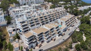 Appartement à Cala Vedella-Cala Tarida. Moderno apartamento de dos dormitorios con terraza con vistas al