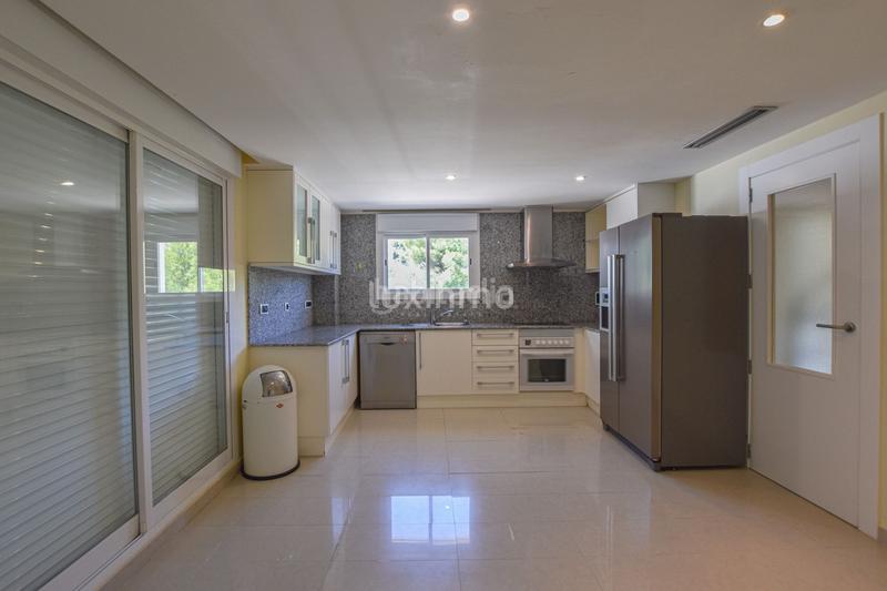 Foto 1039faa3-0618-4916-b076-fb65228d858e. Semi detached house with pool in Mascarat Altea