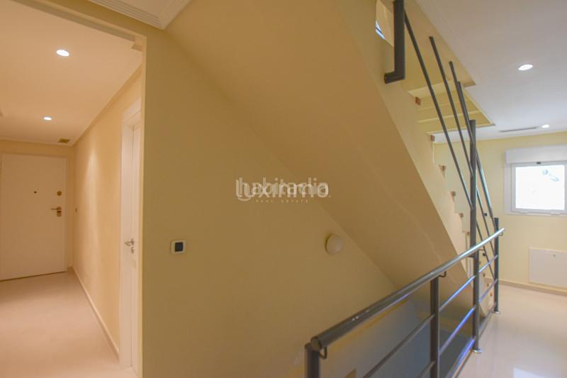 Foto c66079fe-31c5-42ab-b25b-3917756b326c. Semi detached house with pool in Mascarat Altea