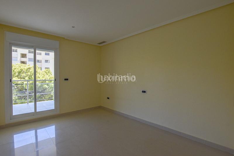 Foto cf6daff5-18ae-47b4-a810-bef17f505145. Semi detached house with pool in Mascarat Altea