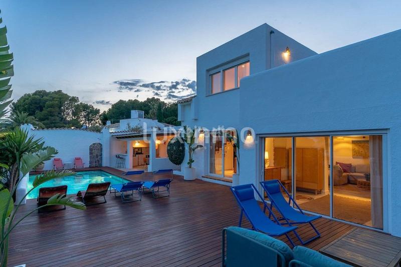 Foto 4da10857-077a-497b-8615-4408effc8801. Chalet con riscaldamento parcheggio piscina in Altea la vella Altea