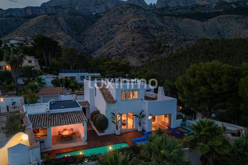 Foto 791c56fb-d936-48ce-8960-bef684ad433c. Chalet con riscaldamento parcheggio piscina in Altea la vella Altea