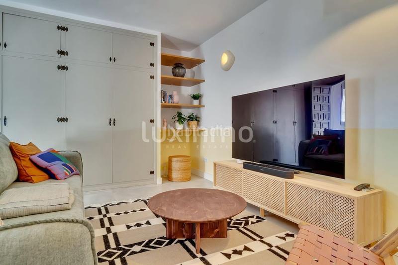 Foto abe466e0-d5e9-490b-9483-8d6f06db791e. Chalet con riscaldamento parcheggio piscina in Altea la vella Altea