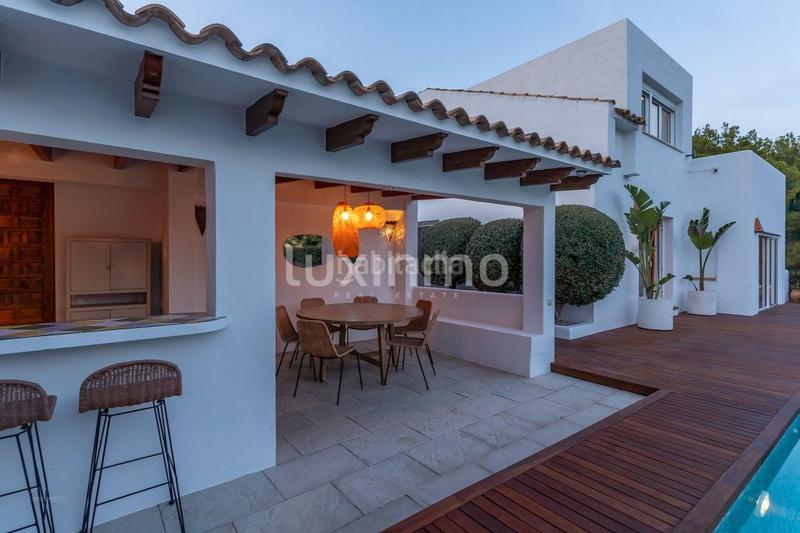 Foto edfe1bfa-d998-4aff-aa44-055f056ca20d. Chalet con riscaldamento parcheggio piscina in Altea la vella Altea