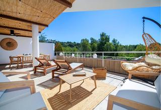 Piso en Altea la Vella. Apartamento moderno con vistas panorámicas en altea